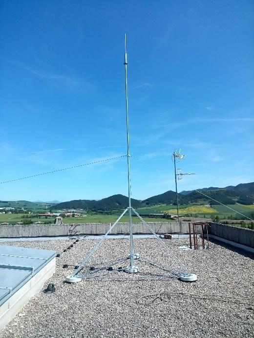 Una serie de once estructuras de hidrocarburos saturados representadas en notación de esqueleto, mostrando el aumento progresivo en la longitud de la cadena de carbono.